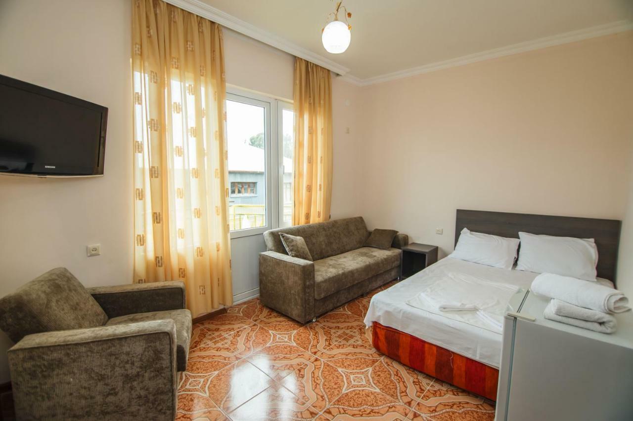 Guest House Nia Gonio Exterior foto